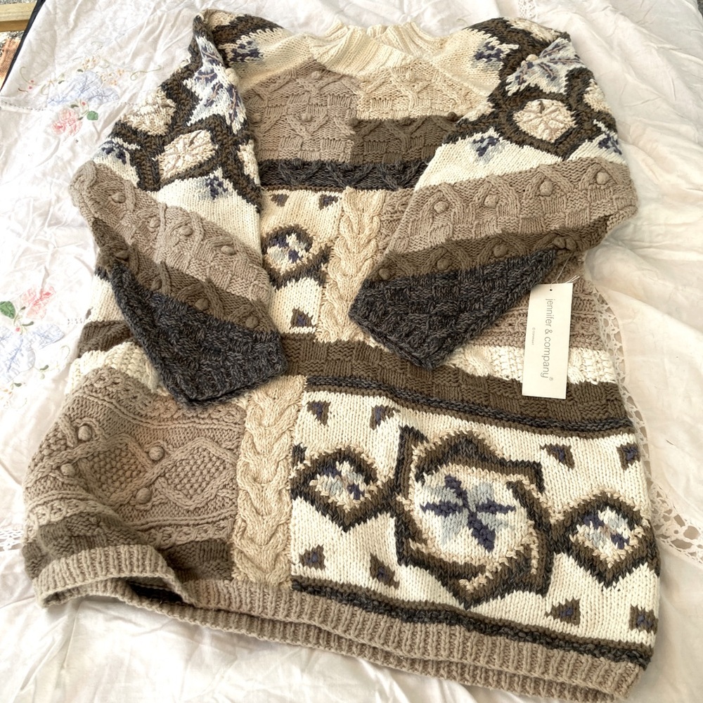 Vintage Jennifer and Company hand knit sweater New With